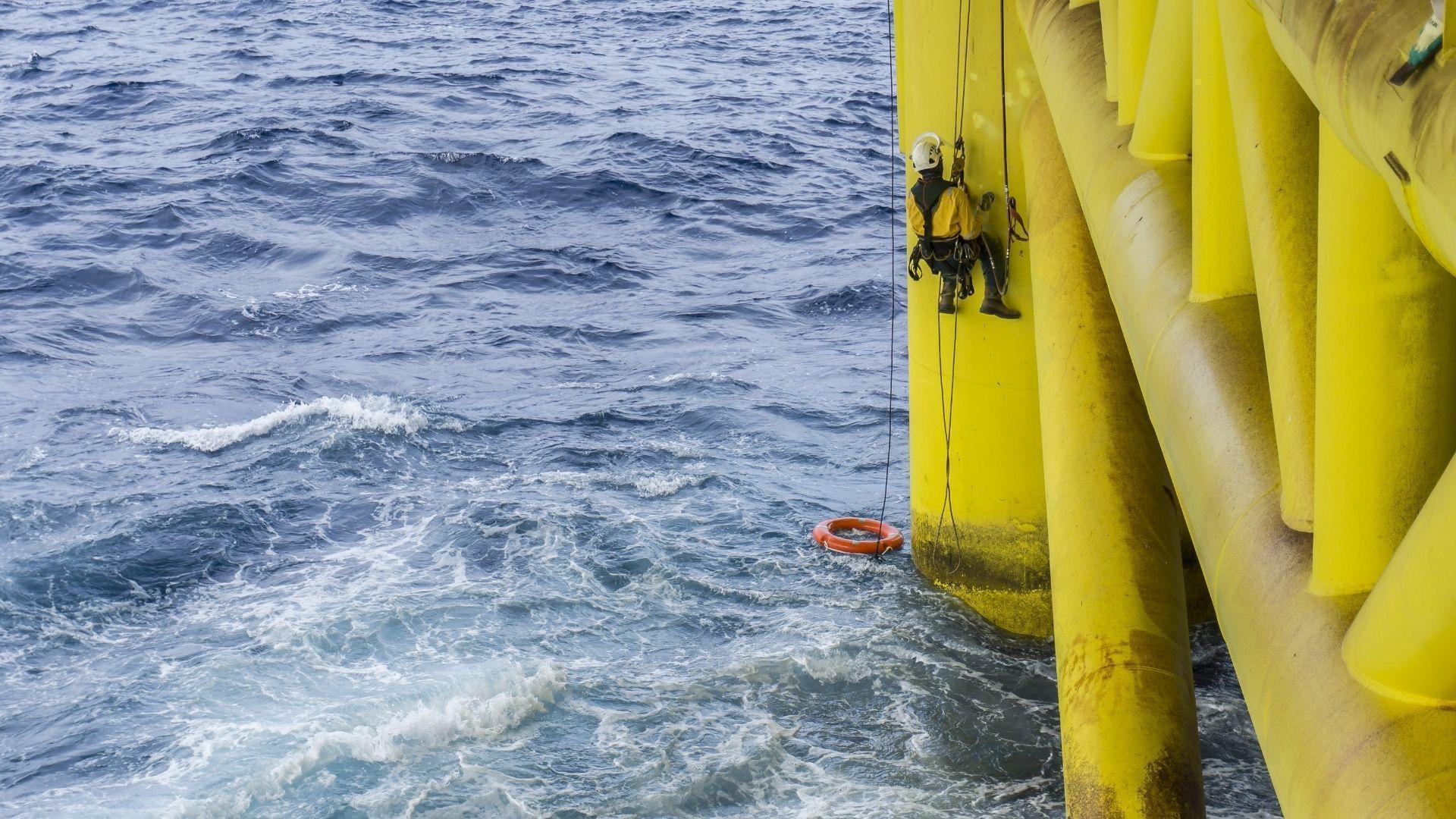 Future Services Oostende - Rope Access in hard to reach locations